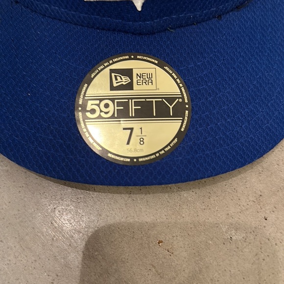 NWOT Blue Jays New Era Baseball Hat 7 1/8 - Picture 3 of 4